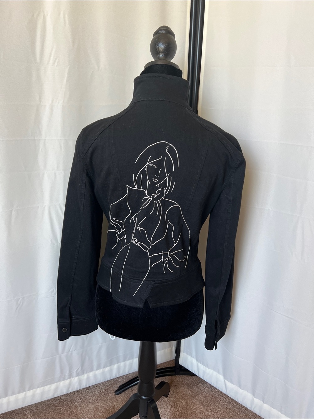 White House Black Market 35th
Anniversary Embroider Jacket - Picture 6 of 8